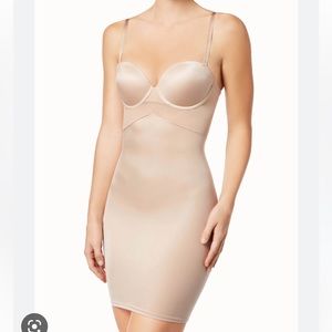 Star by Spanx 34B push up shapewear dress nude tan slimming Hollywood bold mesh